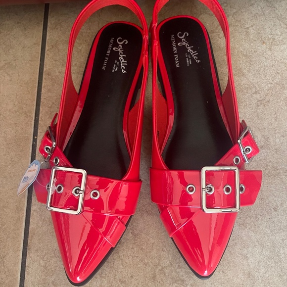 Seychelles Red Buckle Sandals SZS  8M and 11M - Picture 2 of 10
